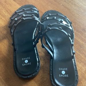 Slide sandals never worn